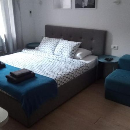 זאגרב Apartments Simple Teslina מראה חיצוני תמונה