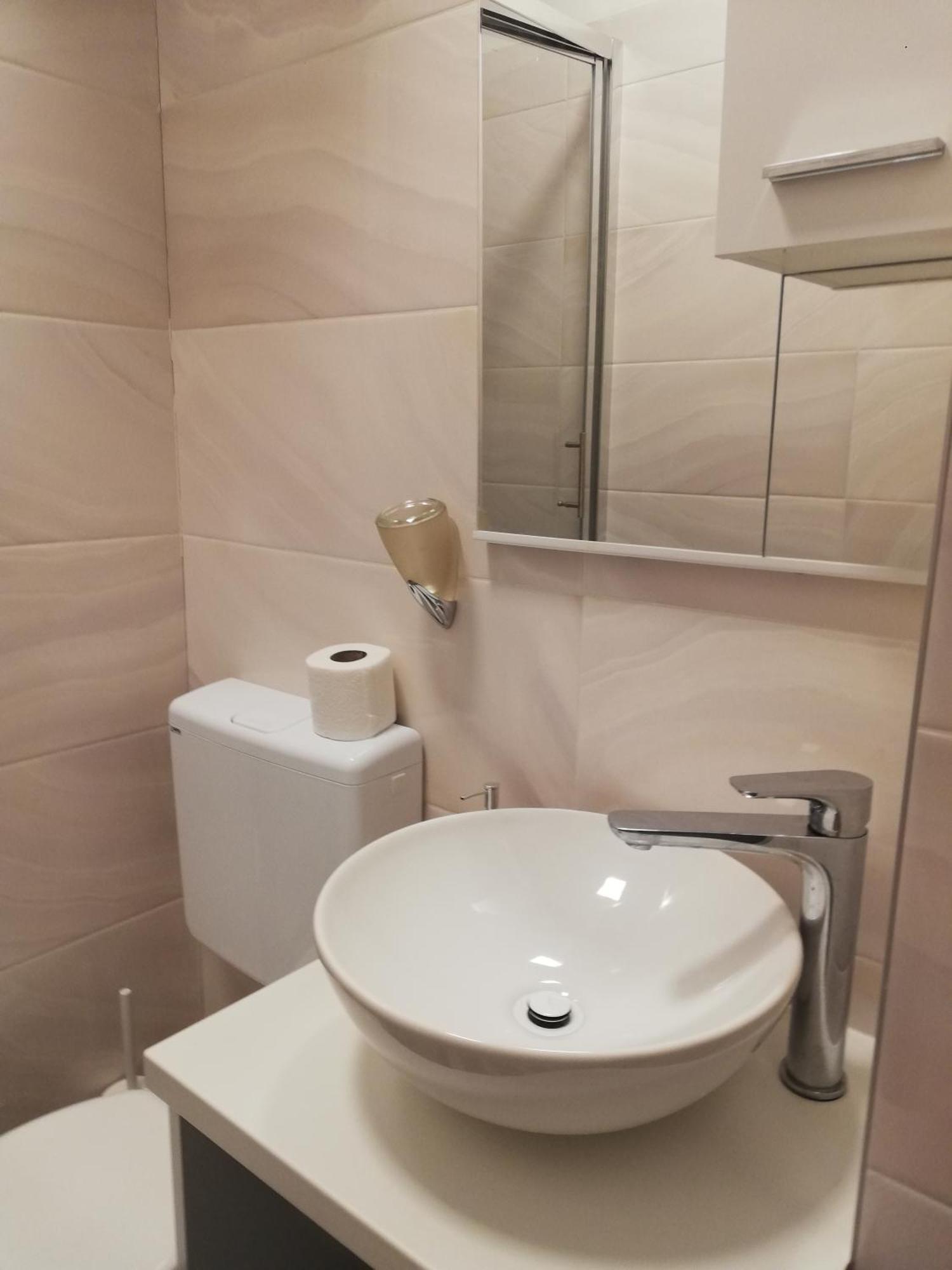זאגרב Apartments Simple Teslina מראה חיצוני תמונה