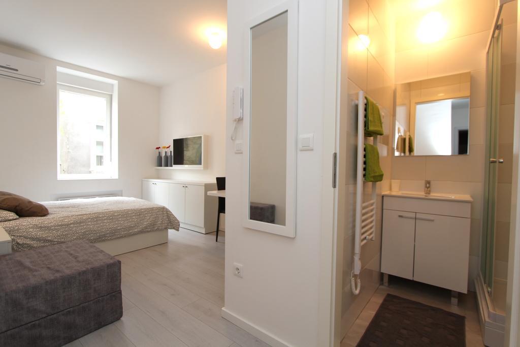 זאגרב Apartments Simple Teslina מראה חיצוני תמונה