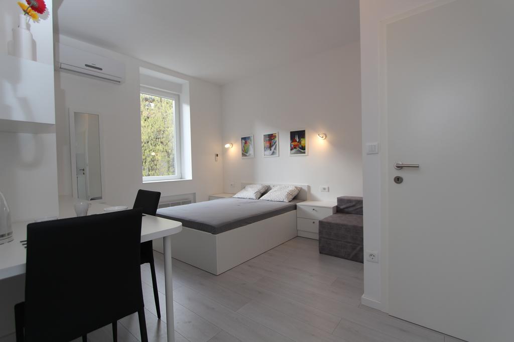 זאגרב Apartments Simple Teslina מראה חיצוני תמונה